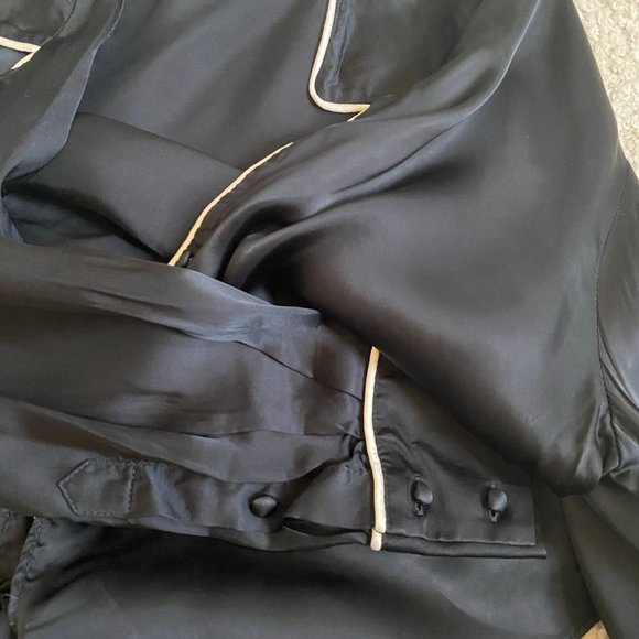 Black Aritzia Wrap Top with White Piping - Picture 7 of 9